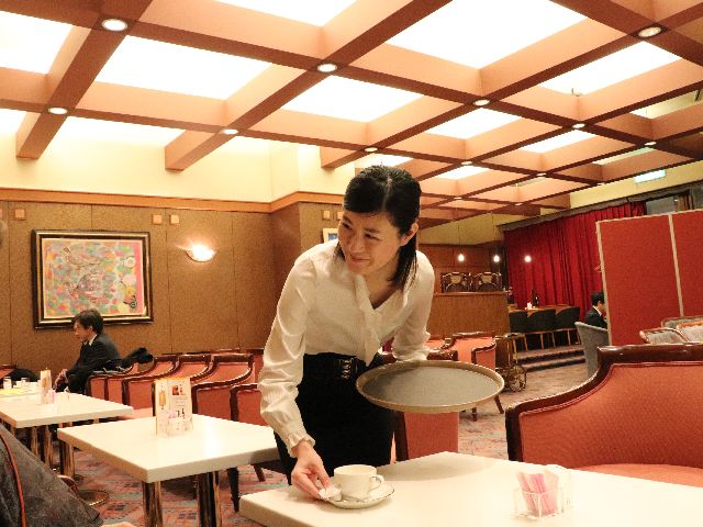 ウチヤマ シャルルー 求人